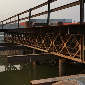 鋼便橋